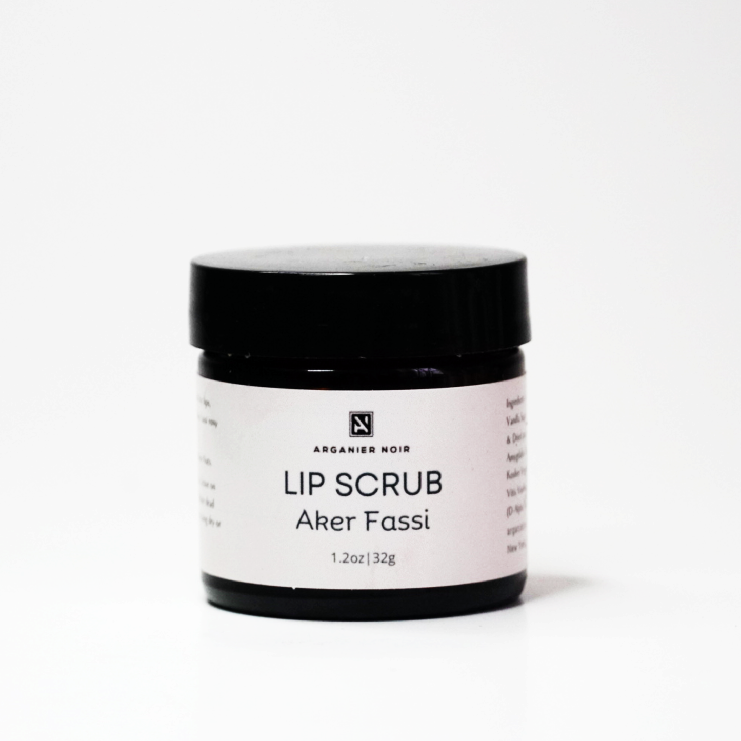 aker fassi, lip scrub