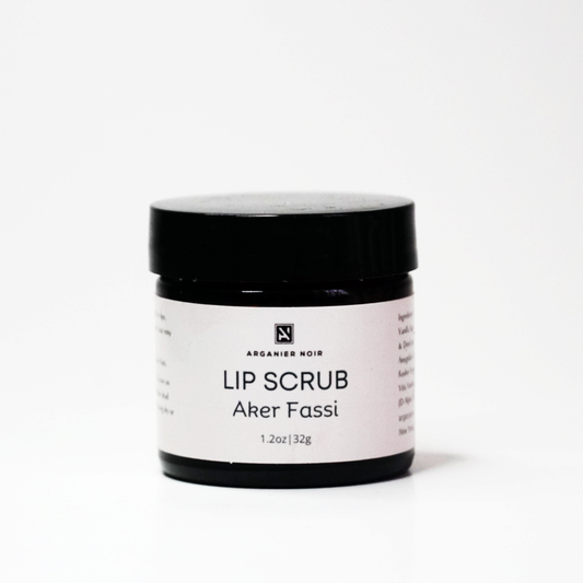 aker fassi, lip scrub